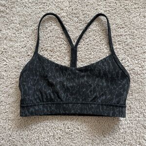 LULULEMON flow y nulu bra